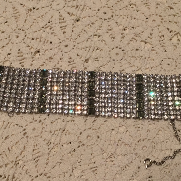 VINTAGE 1950's HIGH END 10 ROW CRYSTAL BRACELET, estate fresh - Picture 2 of 7